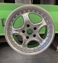 Hochwertig beschichtete Felge